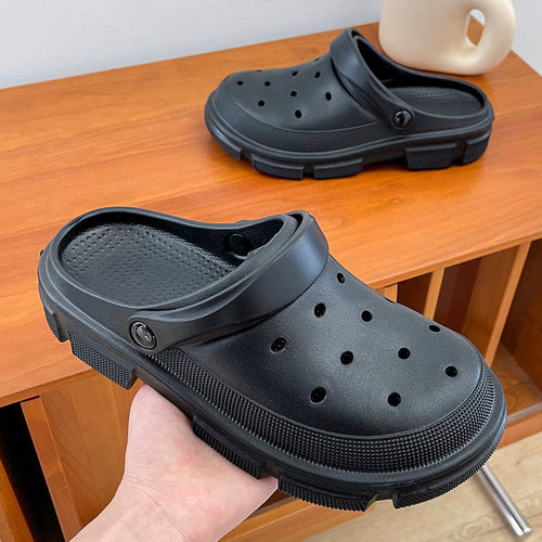 Everyday garden clogs made from lightweight EVA material.