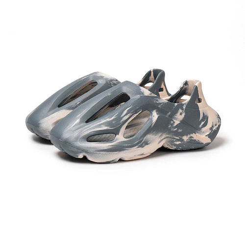 Lightweight outdoor platform clogs with ergonomic comfort.