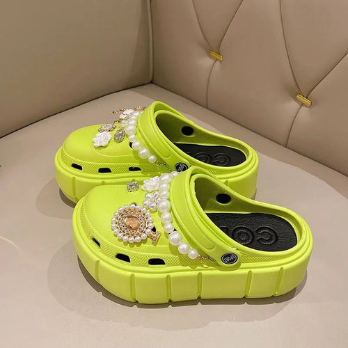 Casual women's green platform sandals for summer outfits.